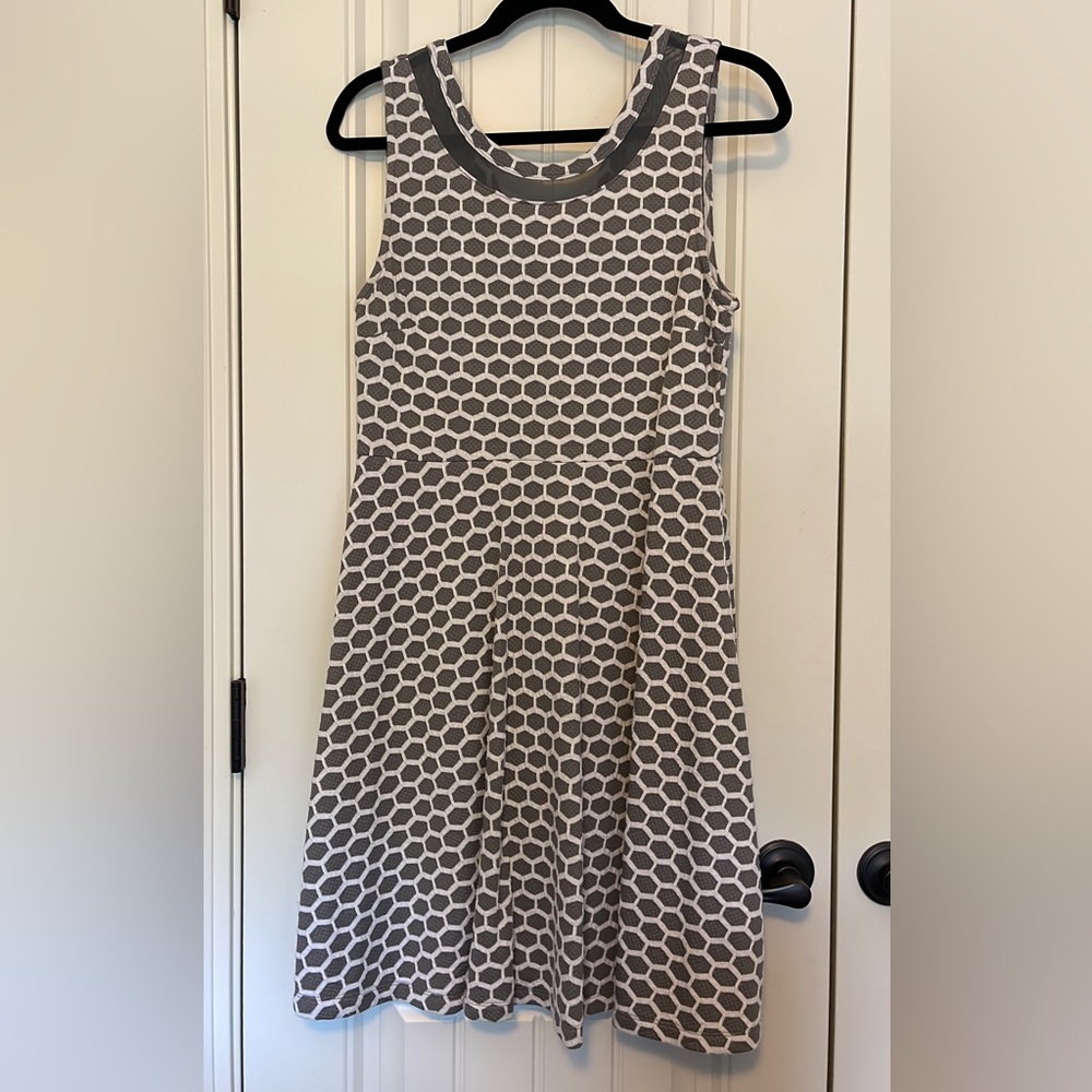 Knit dress, geometric pattern, gray and white, size large